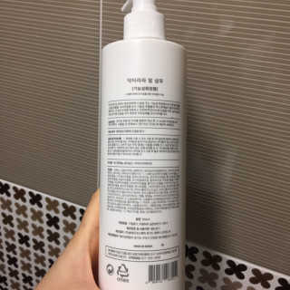 닥터 라파 알 탈모 샴푸 500ml — 4.5점을 준 리뷰어가 2019년 3월 올린 사용 사진