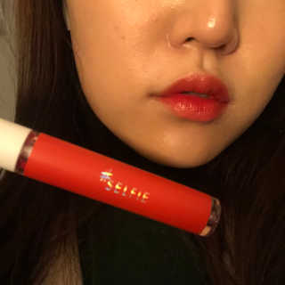 입큰뉴욕 입큰 셀피 키라키라필터 코팅 틴트 — 3점을 준 리뷰어가 2020년 1월 올린 사용 사진