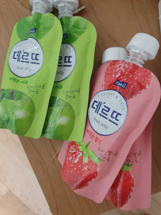 데르뜨 떠먹는 과일 3종, 짜먹는 과일 2종 총 10개 체험 — 5점을 준 리뷰어가 2020년 3월 올린 사용 사진