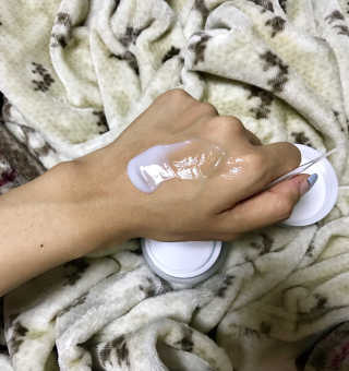 포렌코즈 아쿠아 커넥션 크림 — 4점을 준 리뷰어가 2017년 8월 올린 사용 사진