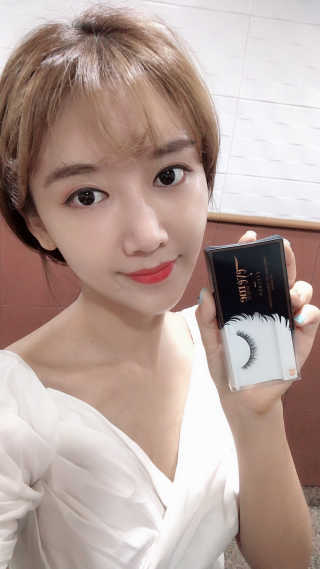 피카소 속눈썹 접착제 2종 + 아이미속눈썹 2종 — 4점을 준 리뷰어가 2019년 8월 올린 사용 사진