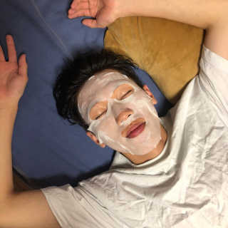 23years old 탄산 포어리스 버블 마스크 — 4.33점을 준 리뷰어가 2018년 8월 올린 사용 사진