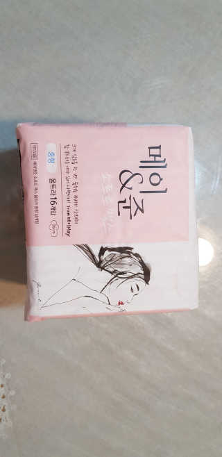 메이앤준 소프트맥스 생리대 — 5점을 준 리뷰어가 2019년 4월 올린 사용 사진