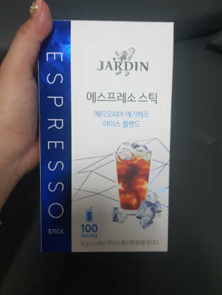 (주)쟈뎅 [쟈뎅] 에스프레소스틱 아이스블렌드 — 5점을 준 리뷰어가 2019년 4월 올린 사용 사진