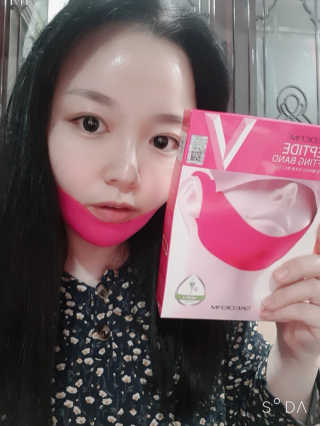 스케덤 펩타이드 리프팅밴드 — 4점을 준 리뷰어가 2019년 4월 올린 사용 사진