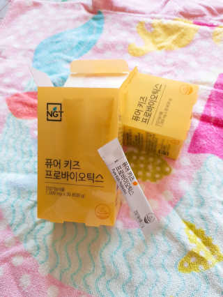 네츄럴굿띵스 퓨어 키즈 프로바이오틱스 60포 — 5점을 준 리뷰어가 2018년 2월 올린 사용 사진