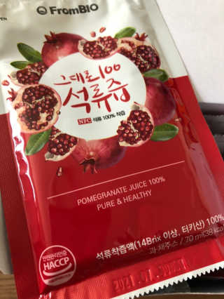 프롬바이오 오직 석류만 [그대로100 석류즙] 하루 1포로 건강하게 — 4.5점을 준 리뷰어가 2019년 10월 올린 사용 사진