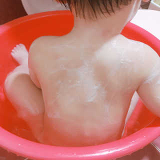 엘루스벤 에코스토어_베이비 바디워시_200ML — 5점을 준 리뷰어가 2017년 6월 올린 사용 사진