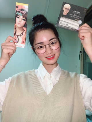 피카소 밍크래쉬속눈썹 1종 + 내추럴속눈썹 1종 랜덤증정 — 3점을 준 리뷰어가 2019년 9월 올린 사용 사진