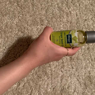 [크나이프] 그레이프씨드 슬리밍 마사지오일 100ml — 5점을 준 리뷰어가 2019년 8월 올린 사용 사진