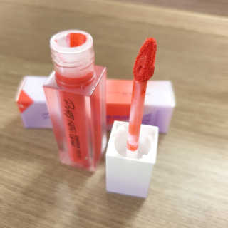 터치인솔 프리티필터 쉬폰 벨벳 립틴트 비비드팝 컬렉션 — 4.5점을 준 리뷰어가 2019년 3월 올린 사용 사진
