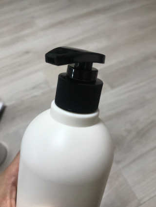 (주)에네스티 내추럴 촉촉  오트밀 바디워시 500ml — 5점을 준 리뷰어가 2019년 10월 올린 사용 사진