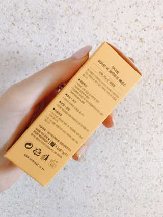 [스킨큐어] 산다화 비타민C 화이트닝 에센스 30ml — 4점을 준 리뷰어가 2020년 3월 올린 사용 사진