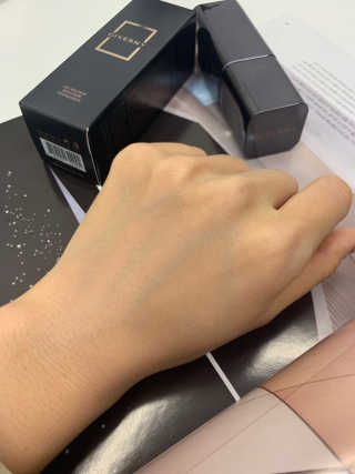 지베르니 고밀착 시그니처 파운데이션 — 5점을 준 리뷰어가 2019년 3월 올린 사용 사진