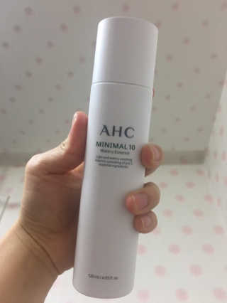 AHC 에이 에이치 씨 미니멀 10 워터리 에센스 — 5점을 준 리뷰어가 2018년 11월 올린 사용 사진