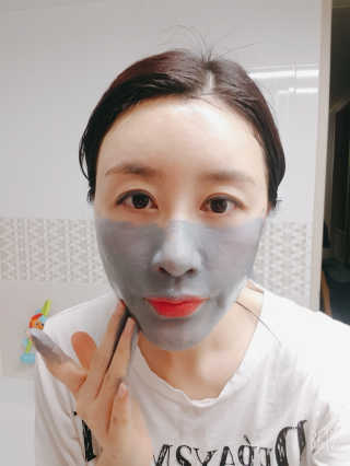 SWISSE 스위스 마누카 허니 디톡시파잉 페이셜 마스크 — 4점을 준 리뷰어가 2020년 1월 올린 사용 사진