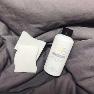 이솔화장품 이솔 세범 리스 포어 토너 200ml — 4.83점을 준 리뷰어가 2018년 8월 올린 사용 사진
