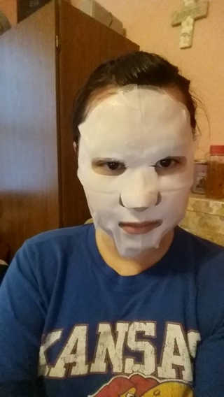 아이뽀 모든 피부 타입을위한 AIPPO Expert Hydrating Mask — 4.67점을 준 리뷰어가 2018년 3월 올린 사용 사진