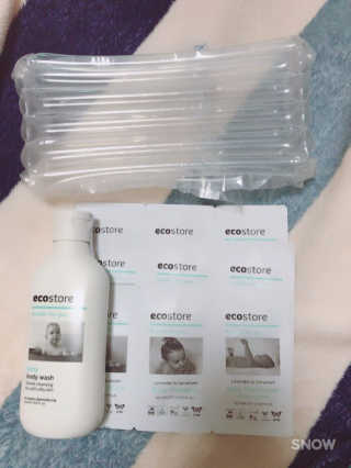 엘루스벤 에코스토어_베이비 바디워시_200ML — 4.67점을 준 리뷰어가 2017년 6월 올린 사용 사진