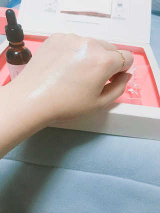 76N1 내 피부데이터로 만든, 나만의 페이스오일 — 5점을 준 리뷰어가 2018년 4월 올린 사용 사진