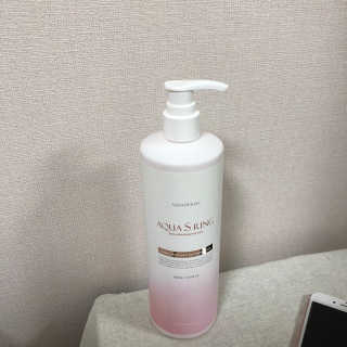 아쿠아큐링 아쿠아S링 퓨어리프레싱 헤어케어 500ml — 5점을 준 리뷰어가 2018년 7월 올린 사용 사진