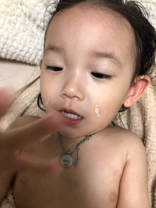 뷰티여우_아토클리닉 [아토클리닉] 아기들이 쓰는 보습, 진정 수딩젤 2개 — 4점을 준 리뷰어가 2019년 5월 올린 사용 사진