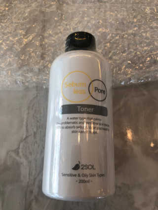 이솔화장품 이솔 세범 리스 포어 토너 200ml — 5점을 준 리뷰어가 2018년 8월 올린 사용 사진