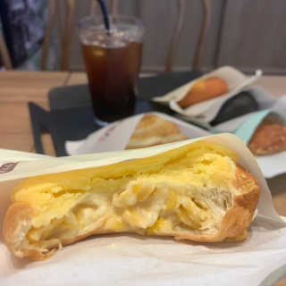 삼송빵집 부천점 [삼송빵집 부천역사점]삼송빵집 특별세트 — 4.5점을 준 리뷰어가 2019년 10월 올린 사용 사진