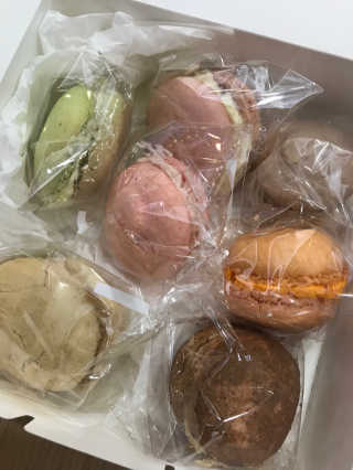 M카롱 반할만큼 달콤한 수제마카롱 — 4.5점을 준 리뷰어가 2018년 5월 올린 사용 사진
