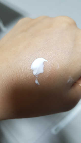 메이메리 쓰리이펙츠 모이스처 톤업크림 50ml — 4점을 준 리뷰어가 2019년 11월 올린 사용 사진