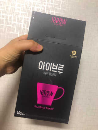 한국맥널티 아이브루 헤이즐넛향 100T — 5점을 준 리뷰어가 2019년 10월 올린 사용 사진