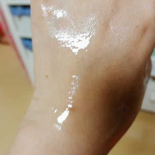 오지아이 워터 밤 모이스처 스킨 에센스 180ml — 5점을 준 리뷰어가 2020년 2월 올린 사용 사진