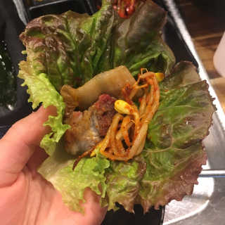 [화덕고깃간 마곡발산점] 화덕삼겹살2인분 — 4점을 준 리뷰어가 2018년 11월 올린 사용 사진