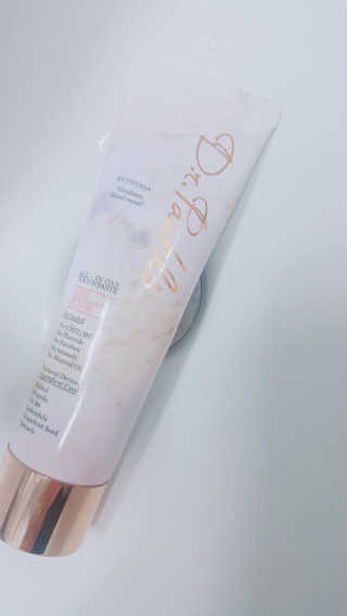 큐어스크립트 닥터폴스 치약 라임만다린향 — 4.67점을 준 리뷰어가 2018년 4월 올린 사용 사진