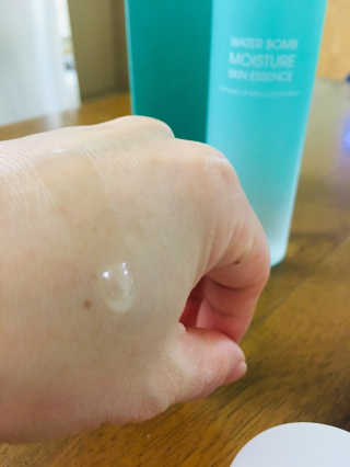 오지아이 워터 밤 모이스처 스킨 에센스 180ml — 4점을 준 리뷰어가 2019년 12월 올린 사용 사진