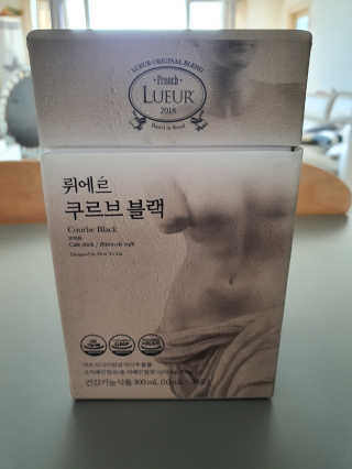[하우투잇] 뤼에르 쿠르브 블랙 10ml x 30포 총 300ml — 5점을 준 리뷰어가 2020년 3월 올린 사용 사진