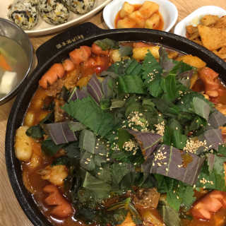 [대성이네_신촌] 깻잎큰닭찜 한마리+사리 中 택2 set — 5점을 준 리뷰어가 2019년 2월 올린 사용 사진