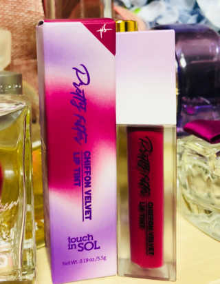 터치인솔 프리티필터 쉬폰 벨벳 립틴트 비비드팝 컬렉션 — 5점을 준 리뷰어가 2019년 3월 올린 사용 사진