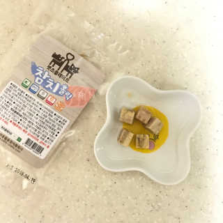 펫츠플레이트 동결건조간식 기호성 테스트 8종 — 5점을 준 리뷰어가 2018년 4월 올린 사용 사진