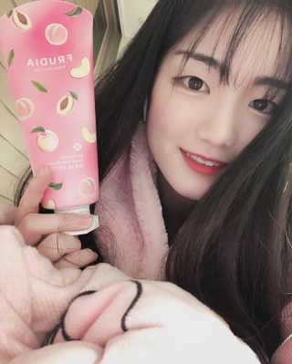 [후르디아] 과즙 뿜뿜 꿀보습 바디 에센스 3종 세트 — 4점을 준 리뷰어가 2019년 11월 올린 사용 사진