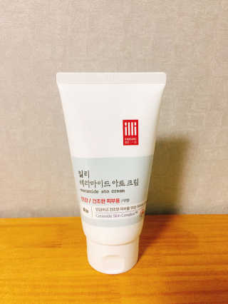 일리윤 세라마이드 아토 집중 크림 — 4.67점을 준 리뷰어가 2017년 6월 올린 사용 사진