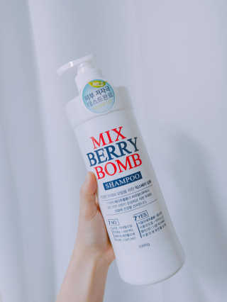 (주)에네스티 믹스베리 단백질 폭탄 샴푸 1000g — 5점을 준 리뷰어가 2019년 12월 올린 사용 사진
