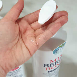 (주)에네스티 믹스베리 단백질 폭탄 샴푸 1000g — 5점을 준 리뷰어가 2020년 1월 올린 사용 사진