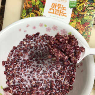 아우노그라노 오리지날, 진짜 베리, 진짜 카카오 — 5점을 준 리뷰어가 2018년 6월 올린 사용 사진