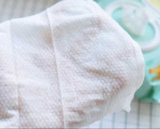 보솜이 아기물티슈 베이비케어 푸에디션 캡 74매 10입 — 5점을 준 리뷰어가 2019년 4월 올린 사용 사진
