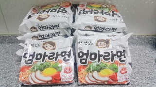라면 그대로가 제일 맛있는 더엄마라면 — 4.5점을 준 리뷰어가 2019년 7월 올린 사용 사진