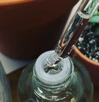 [마녀 공장] 발가락 토미 니아신 에센스 50ml — 5점을 준 리뷰어가 2018년 11월 올린 사용 사진