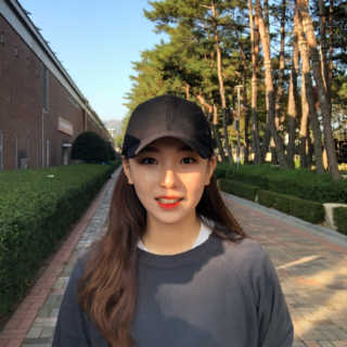 [블랙루즈] 에어 핏 벨벳틴트 시즌1 7종 중 택1+랜덤1 — 4.67점을 준 리뷰어가 2018년 11월 올린 사용 사진