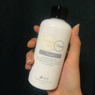 이솔화장품 이솔 세범 리스 포어 토너 200ml — 4.67점을 준 리뷰어가 2018년 8월 올린 사용 사진