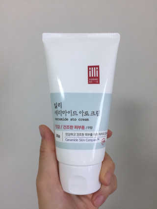 일리윤 세라마이드 아토 집중 크림 — 4점을 준 리뷰어가 2017년 6월 올린 사용 사진
